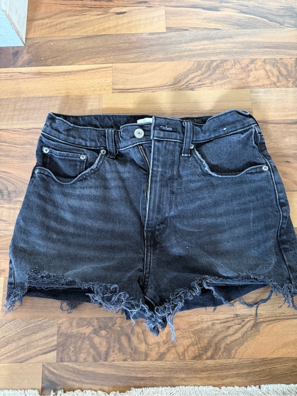 Abercrombie & Fitch Black High Rise Mom Short